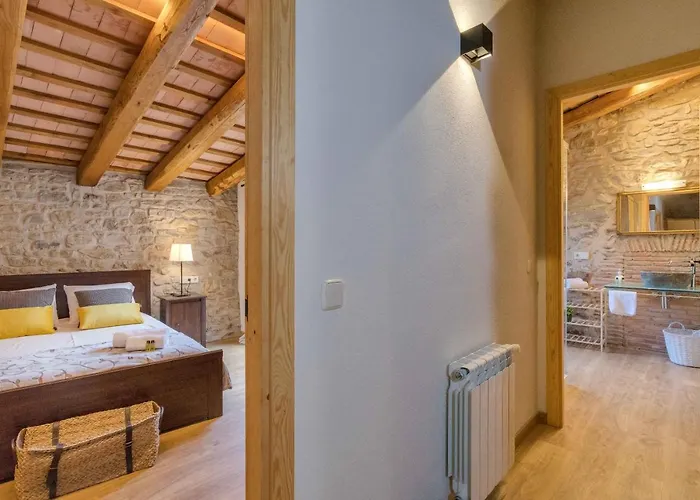 Flateli Diana 度假居 Sant Jordi Desvalls