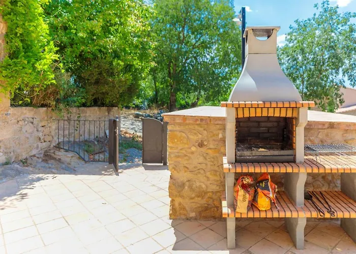 Flateli Diana * Sant Jordi Desvalls